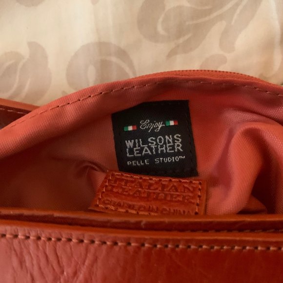 Wilson Leather large red handbag - Picture 3 of 3